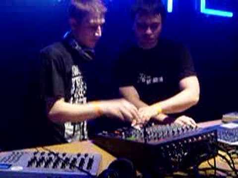Tomash Gee & Leo Laker LIVE @ NYE 2005