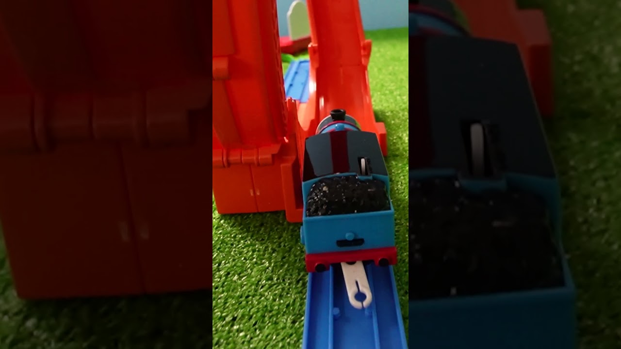 宙返りするトーマス　 #thomasandfreinds