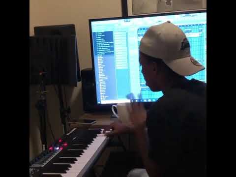 Vigro Deep Morning Studio Session (Keep On Moving Amapiano Mix)   // 2020-05-06