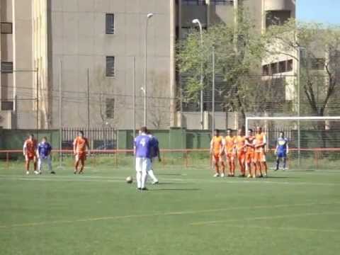 Minuto 30. Falta lanzada por Migui, bien parada por Jorge