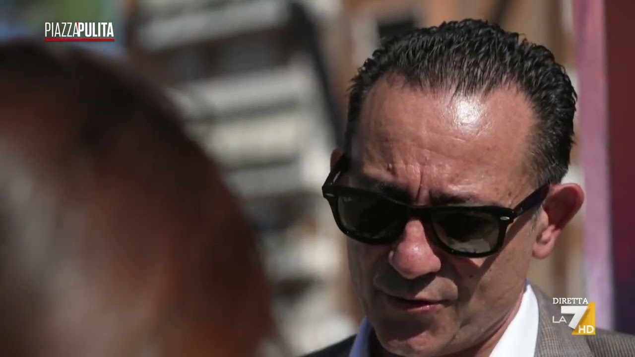 Cori fascisti nella sede di FdI: le reazioni della destra