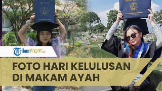 Viral Foto Mahasiswi ITS Merayakan Wisuda di Makam sang Ayah, Begini Kisah Haru di Baliknya