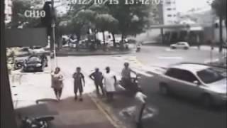 preview picture of video 'flagrante de assalto seguido de atropelamento em Aguas de Lindoia'