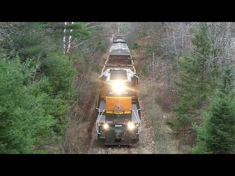 Un SD40 (ELS 503) attraversa Iron Mountain, MI e poi passa sotto di me! (Parte 2) #treni | Jason ...