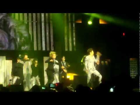 111126 [FANCAM] KPOP MASTERS KEEP YOUR HEAD DOWN - TVXQ