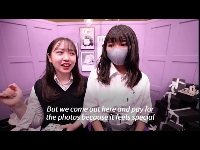 Surviving selfies: Japan’s purikura photo booths cling on