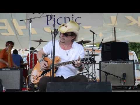 048 Ian Siegal-Walk So God Can Use You-Live at Hill Country Picnic 2013