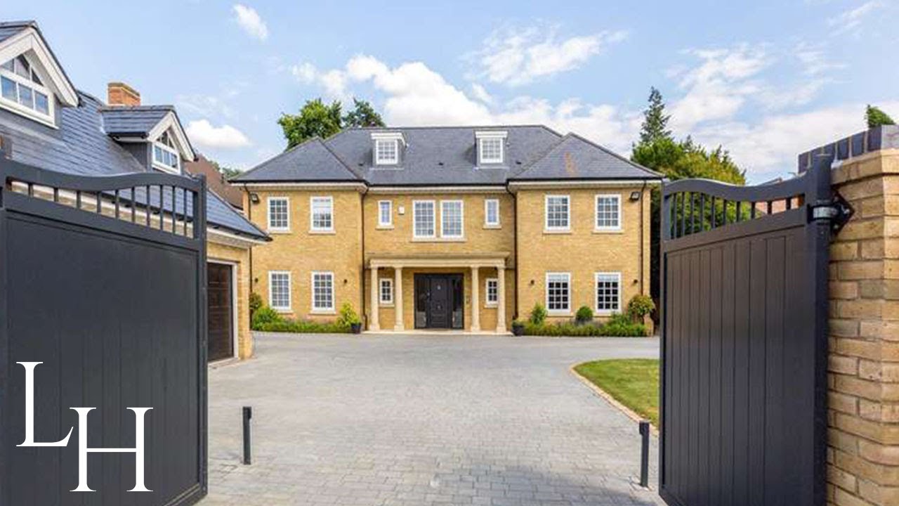 Inside a £4,650,000 Modern Mansion just outside London The Luxury