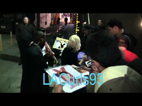 Fan verbally attacks Elisha Cuthbert