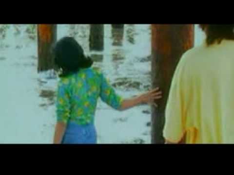 Ngantosan, Nia Daniaty