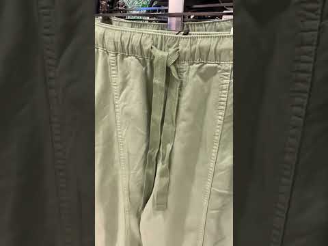 Women's Pants - Zara - April 2023