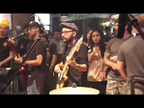 FAD Guitars - FAD Classic Standard J4 Live Performance 🎧 - Kristian Dharma