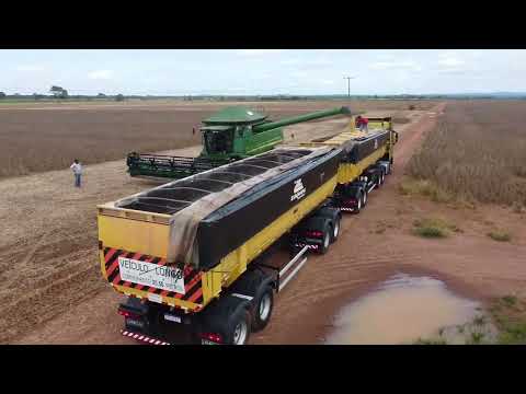Colheita de soja na cidade de Araguaiana MT. Parabéns aos produtores rurais.