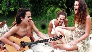 TRILÚMIA - Meia Lua Inteira (Carlinhos Brown)