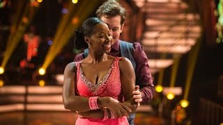 Jamelia &amp; Tristan MacManus Foxtrot to &#39;Because You Loved Me&#39; - Strictly Come Dancing: 2015