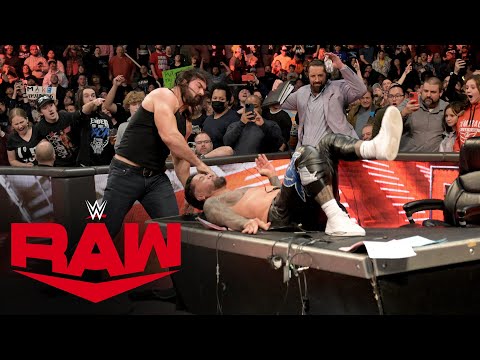Drew McIntyre Stands Tall, Becky Lynch Confronts Nia Jax | Raw Fight Size