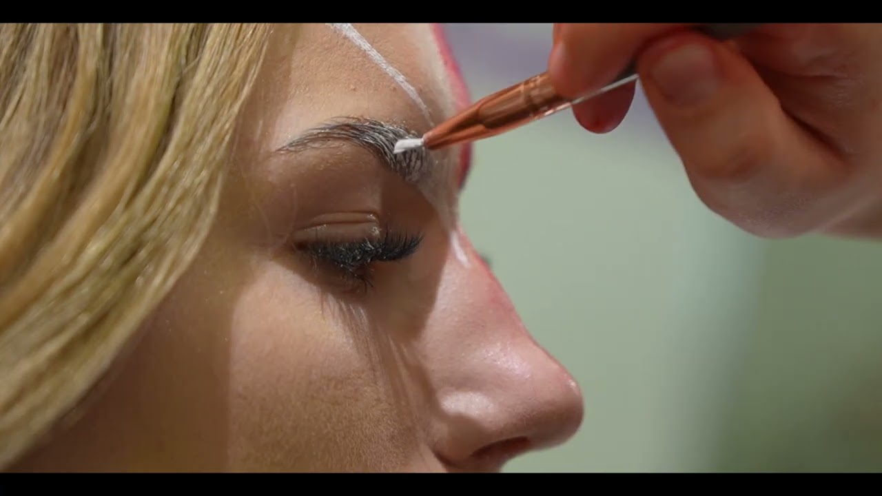 Модные показы, чемпионат по подологии и конкурс парикмахеров. Что происходит на «ИнтерСтиль-2025»