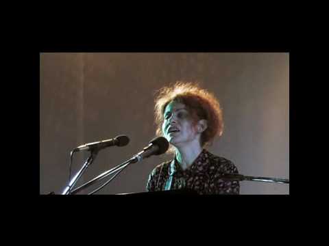 Maria Raducanu & Maxim Belciug - A la Una (Matilde Salvador)