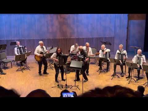 Sigmund Sæther og Trude Larsen -Den glade 40-åring av Sigmund Sæther