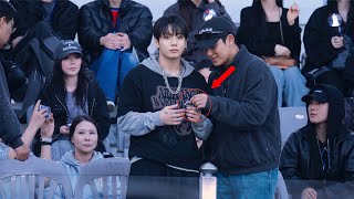 Download lagu Wow, What a Surprise! BTS's Jungkook Wasn't Expecting Mingyu's Arrival on Concert Day 3 mp3