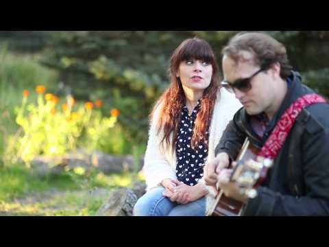 Hafdís Huld - Queen bee