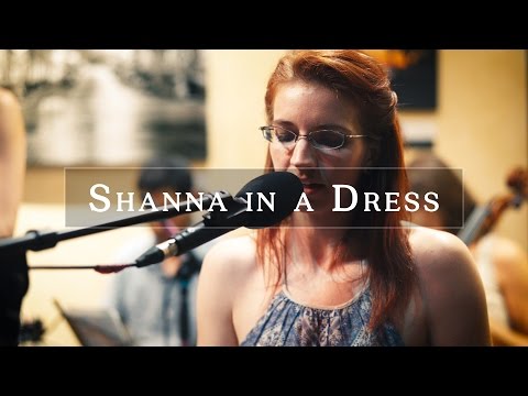 Shanna in a Dress // Robot (Live @ the Laughing Goat)