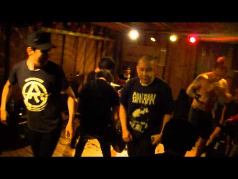 20131020 Find the spot - Might Makes Right (Negative FX Cover)