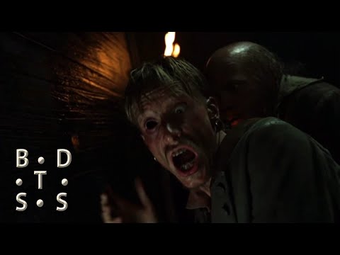 5. "Peep Show" Pirates of the Caribbean: Curse of the Black Pearl Deleted Scene