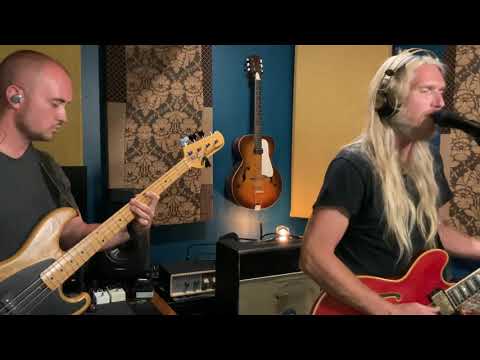 Neal Lucas - Let It Simmer               featuring the Shelby Brothers