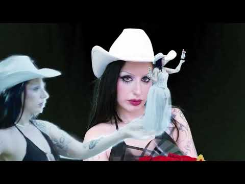 La Favi - Adicta (prod. by MONVCO)