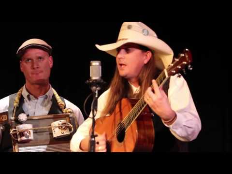 The Dust Covers @ Focal Point - "Tellin' My Troubles To My Old Guitar"