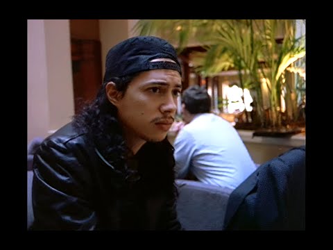 Metallica - Kirk Hammett Guitar Enthusiast (Smashing Guitar & Solo) (Remastered) [HQ/HD/4K]