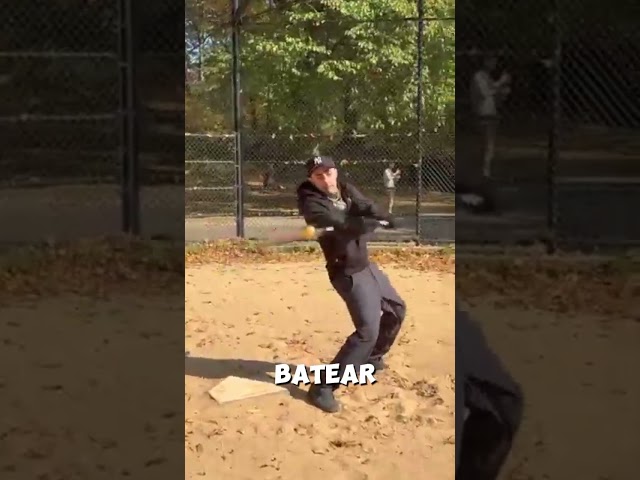 Vídeo relacionado con YDHfdc 2 Piezas Pelotas de Béisbol Profesionales 9 Pulgadas Baseball Cosidas a Mano Dura/Blanda Pelota Beisbol para Adultos y Jóvene, Juegos de Béisbol Profesionales