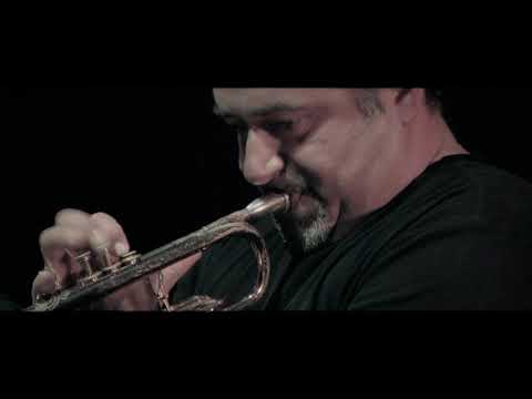 Dead Combo & Royal Orquestra das Caveiras ao vivo no São Luíz