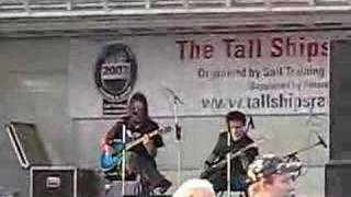 Duo Turnipsi- Vapaus johtaa kansaa