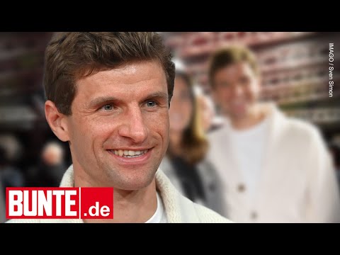 Thomas Müller – Kuschelauftritt mit seiner Lisa