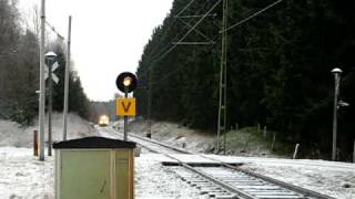 preview picture of video '[SJ/Västtrafik] regional train from Göteborg C. and Uddevalla C. to Strömstad passing...'