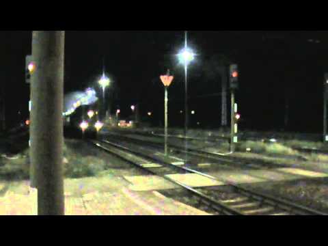 Abendliche Einfahrt Sonderzug des LDC Dampflok BR 35 1019 in Bahnhof Hoyerswerda am 10.11.12