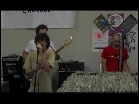 2007 I Wombat  At Wooden Nickel Music