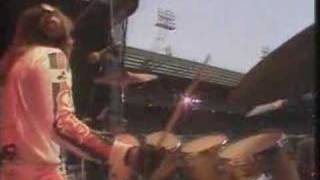 Elton John-Don't let The Sun Go Down On Me Wembley 1984