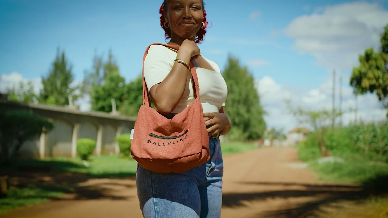    Young, Creative & Crafting Stunning Bags by Hand