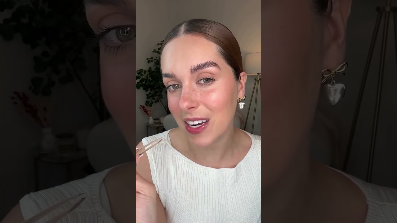 Taking care of your brows and lashes is essential. Just ask @RudiBerry ❤️ #lashes #browroutine