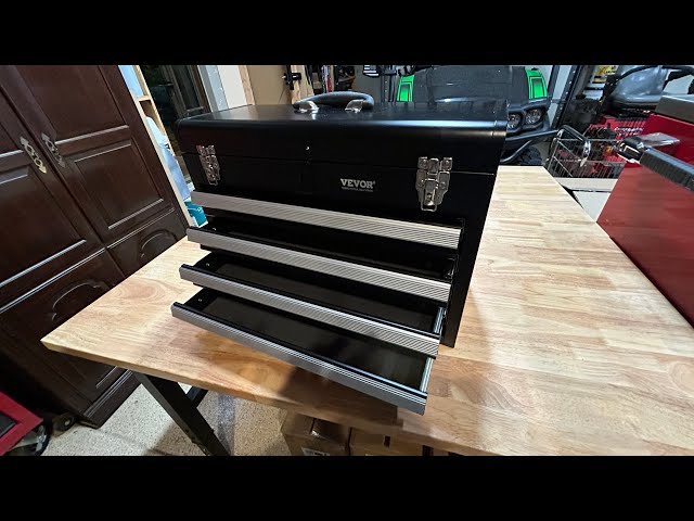 Vídeo relacionado con VEVOR Caja de Herramientas Portátil de Metal 218 x 118 x 205 mm, Cofre de Herramientas Pequeño con 5 Cajones, Revestimiento de EVA y Almohadillas de PP para Pies, Caja de Acero Resistente, Rojo