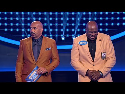 Bruce Smith Shocks Steve Harvey During 'Fast Money' - Celebrity Family Feud