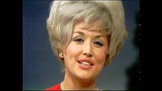 The Porter Wagoner Show - Dolly Hosts (1969)