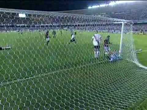 Fernando Prass faz 3 defesas incríveis Flamengo 0 x 0 Vasco 01/08/10