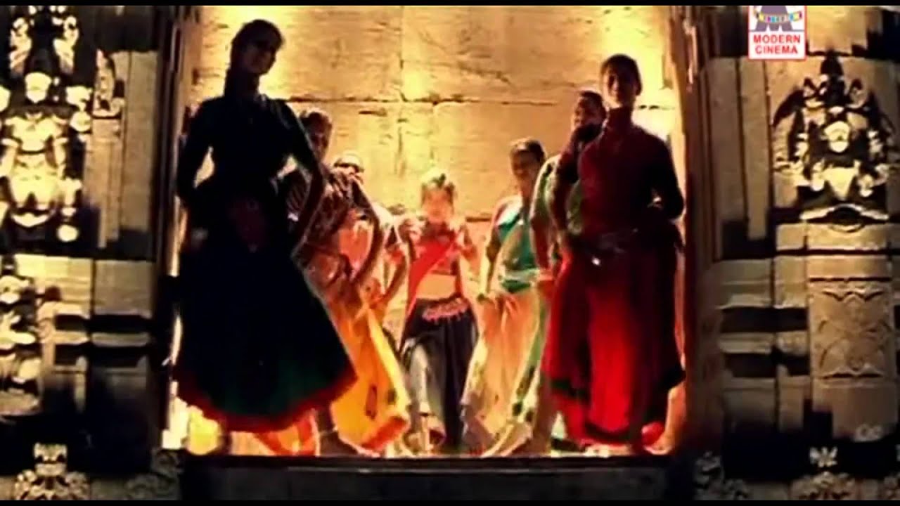 Rakkama Kaiya Thattu Lyrics  | Thalapathi | Arvind Swamy, Mammootty, Rajinikanth, Srividya | SPB, Swarnalatha | Ilaiyaraaja