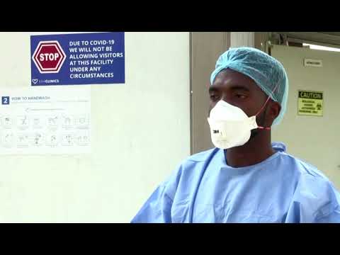 尼日利亞醫生疲憊不堪地等待疫苗 (Exhausted Nigerian doctors wait for vaccines)