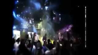 10 Welcome In This Place w/Lyrics - Hillsong - God He Reigns