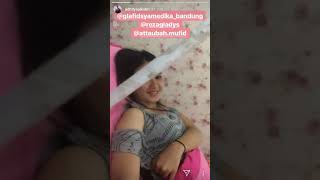 Download lagu Adinda Azani Hot mp3